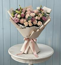 Букет цветов из:  Розы и Лизиантусы в Колывани