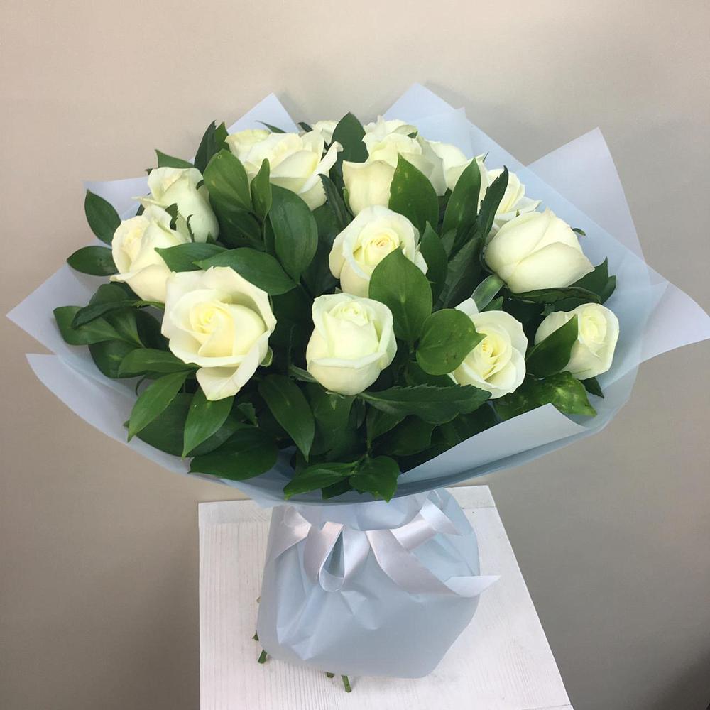Букет 15 Белых роз Проуд в Колывани