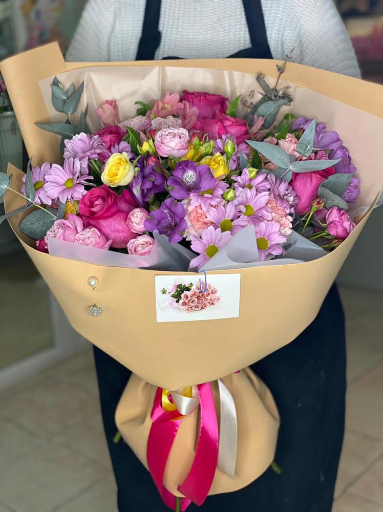 Букет цветов из: Хризантемы, Гвоздики и Альстромерии в Колывани