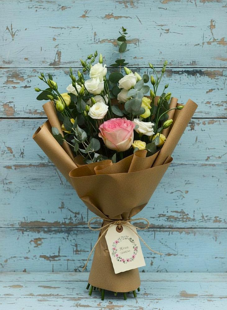 Букет цветов из: Розы и Лизиантусы в Колывани