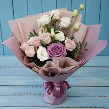 Букет цветов из:  Розы и Лизиантусы в Колывани