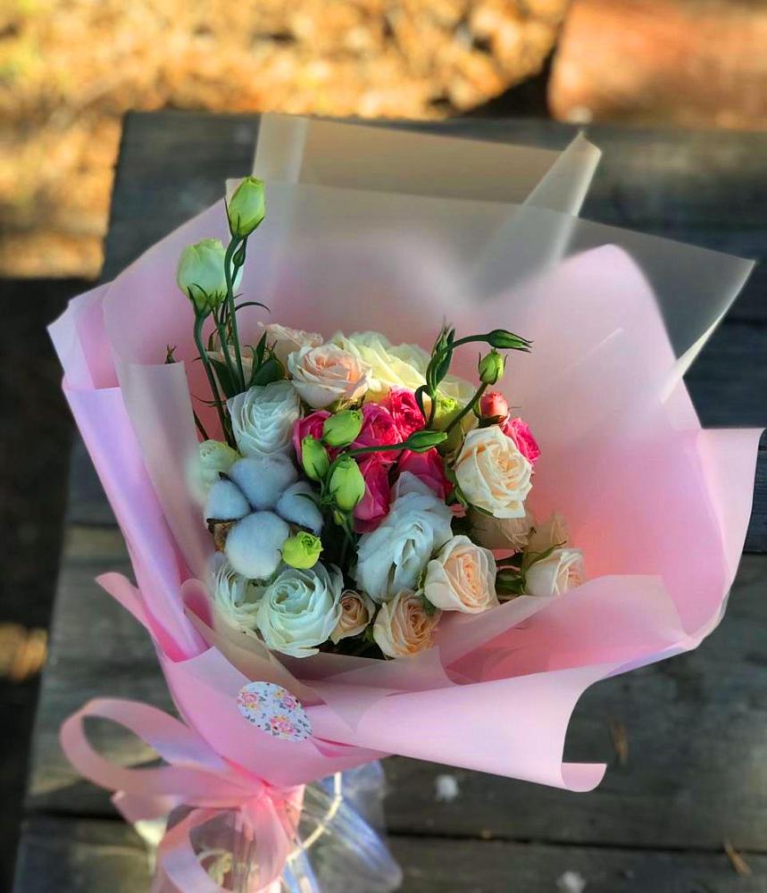 Букет цветов из: Розы и Лизиантусы в Колывани