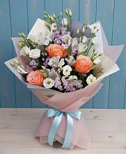 Букет цветов из:  Лизиантусы, Розы, Альстромерии и Гипсофила в Колывани