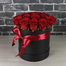 Цветочная композиция из Розы в шляпной коробке в Колывани