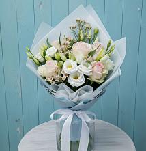 Букет цветов из:  Розы и Лизиантусы в Колывани