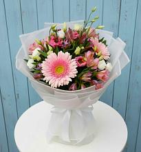 Букет цветов из:  Герберы, Альстромерии и Лизиантусы #REPLACE_PRED# Колывани