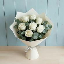 Букет Белые розы в Эвкалипте в Колывани
