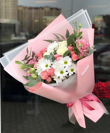 Букет цветов из: Розы, Лизиантусы и Хризантемы в Колывани