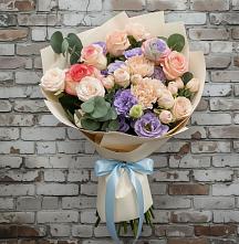 Букет цветов из:  Розы, Лизиантусы и Гвоздики в Колывани