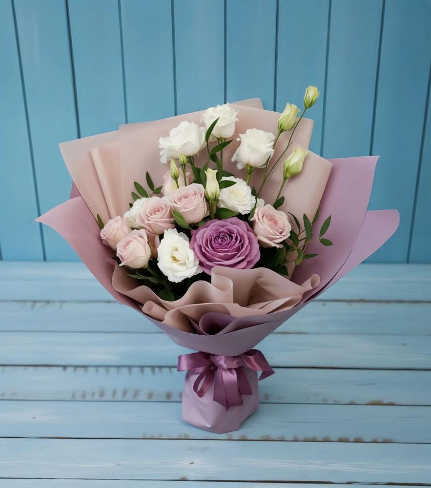 Букет цветов из: Розы и Лизиантусы в Колывани